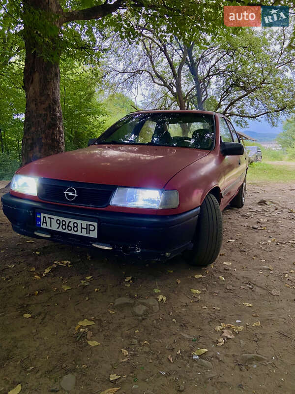 Седан Opel Vectra 1991 в Долині фото 3 Седан Opel Vectra 1991 в Долині