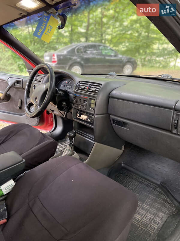 Седан Opel Vectra 1991 в Долині фото 15 Седан Opel Vectra 1991 в Долині