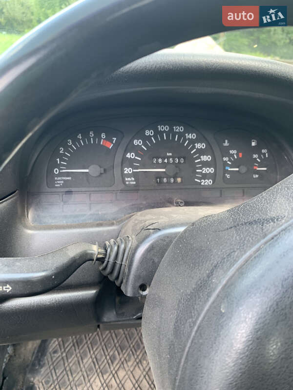 Седан Opel Vectra 1990 в Львове