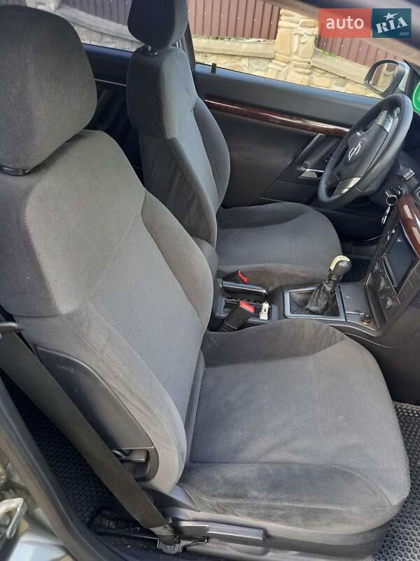 Универсал Opel Vectra 2004 в Черновцах