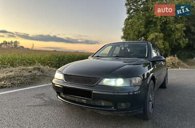 Седан Opel Vectra 1999 в Ромнах