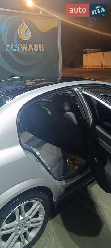 Седан Opel Vectra 2003 в Одесі