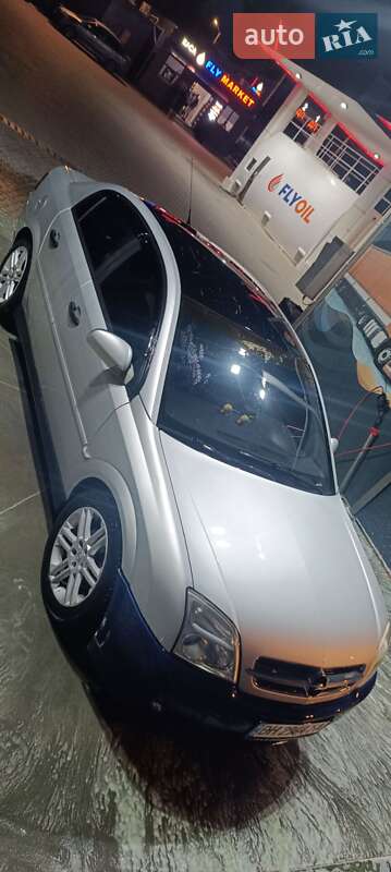 Седан Opel Vectra 2003 в Одесі