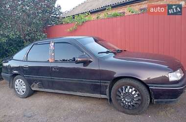 Лифтбек Opel Vectra 1992 в Первомайске