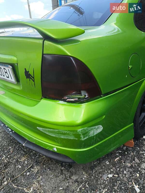 Седан Opel Vectra 1998 в Киеве