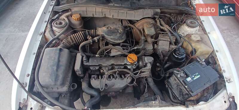 Лифтбек Opel Vectra 1992 в Житомире