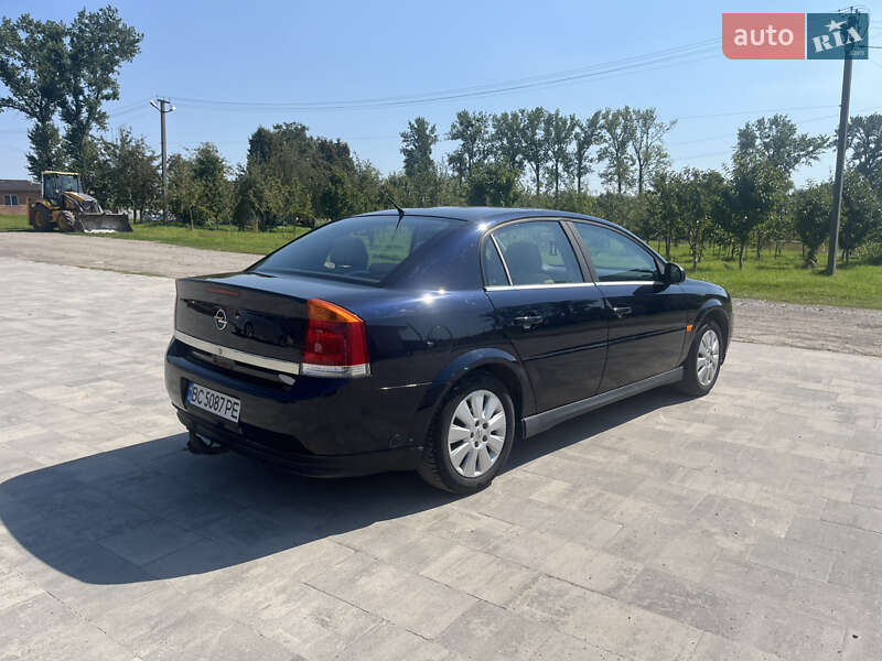 Седан Opel Vectra 2003 в Городку
