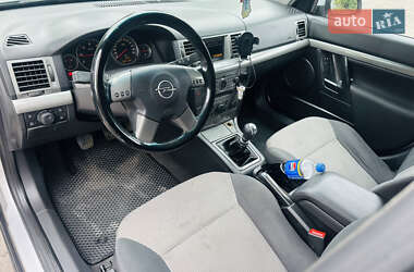 Седан Opel Vectra 2003 в 