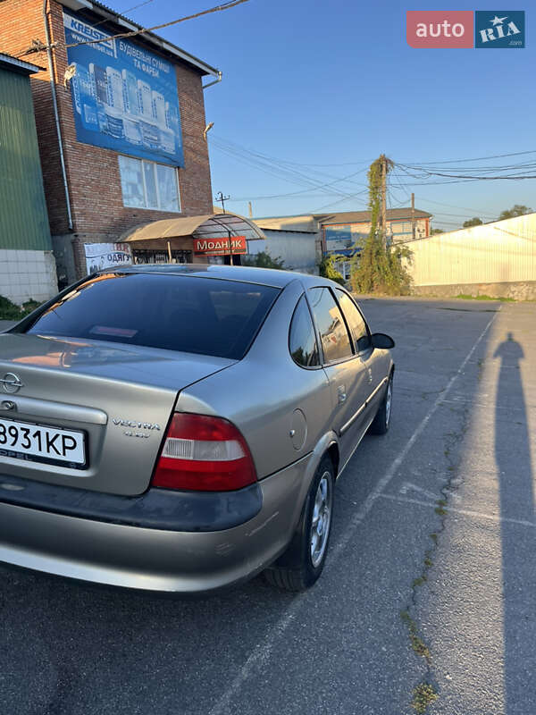 Седан Opel Vectra 1997 в Жмеринке