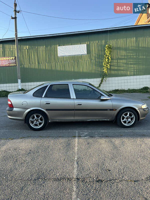 Седан Opel Vectra 1997 в Жмеринке