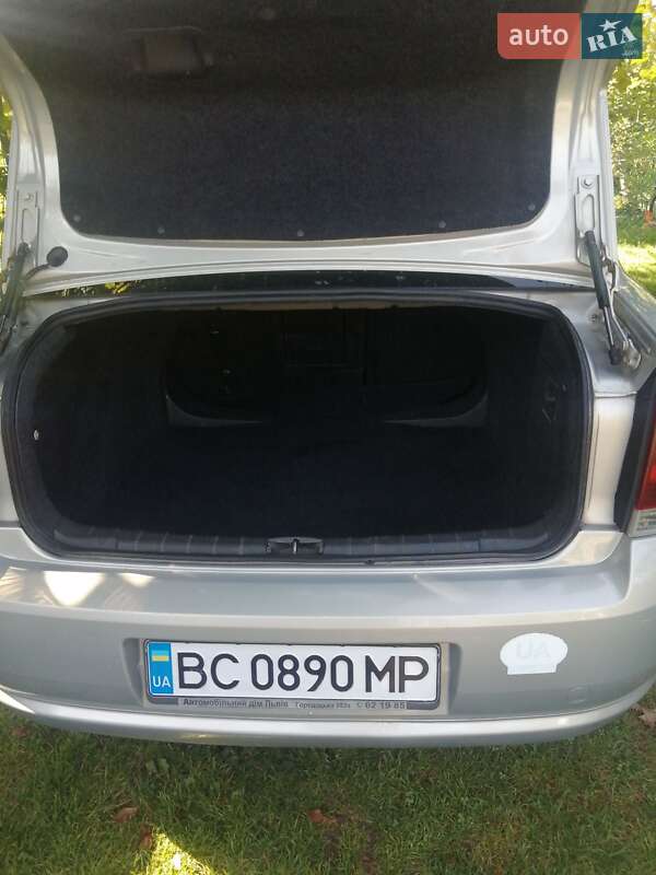Седан Opel Vectra 2007 в Бориславе