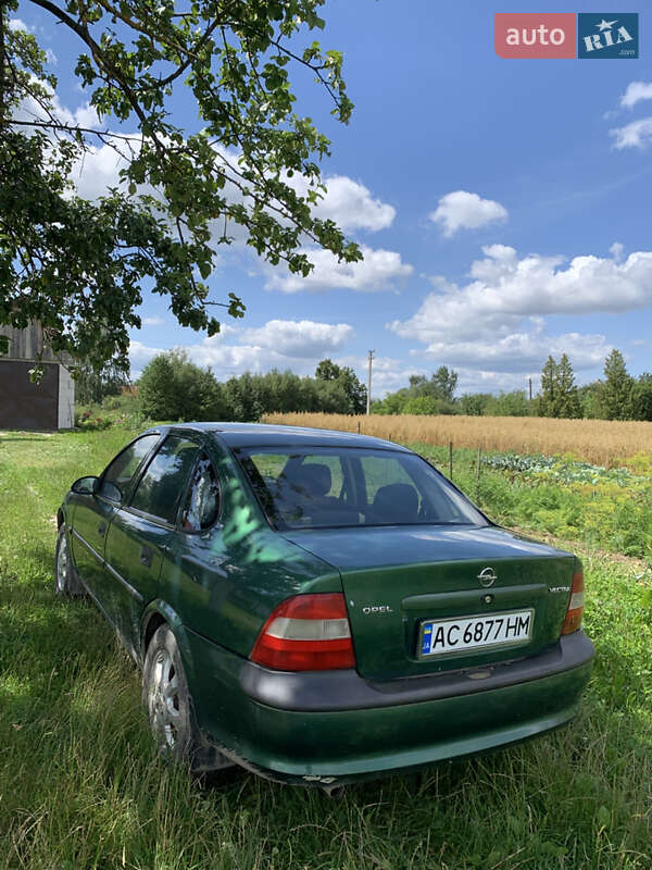 Седан Opel Vectra 1996 в Торчине