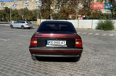 Седан Opel Vectra 1989 в 