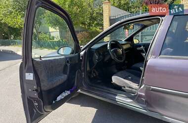 Седан Opel Vectra 1996 в 