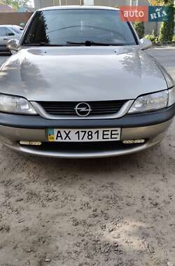 Лифтбек Opel Vectra 1996 в 
