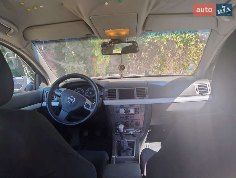 Лифтбек Opel Vectra 2005 в Борисполе