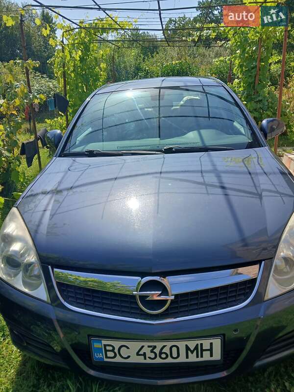 Седан Opel Vectra 2007 в Львове