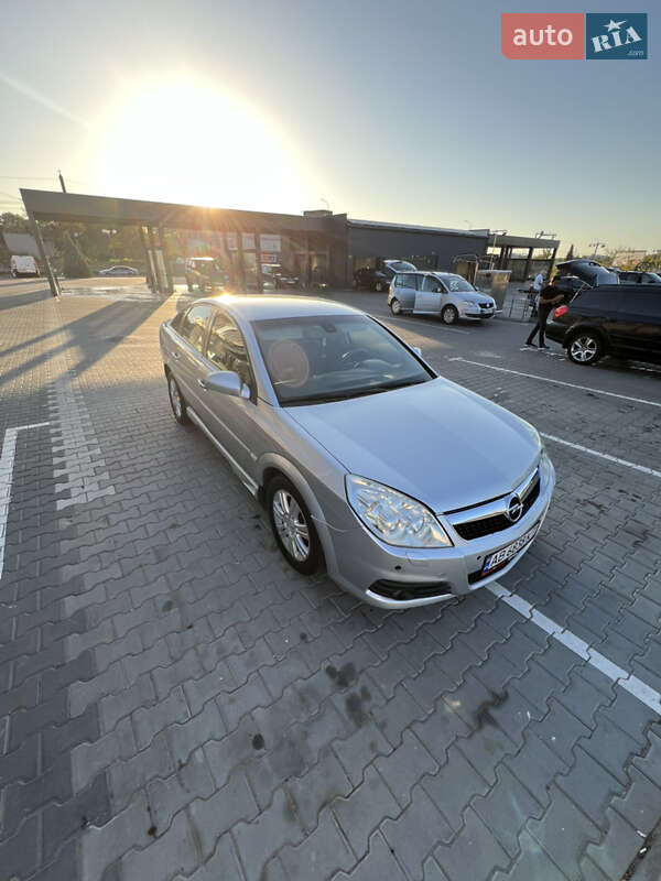 Лифтбек Opel Vectra 2006 в Виннице