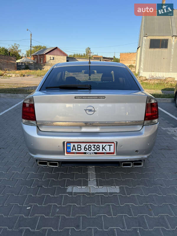 Лифтбек Opel Vectra 2006 в Виннице