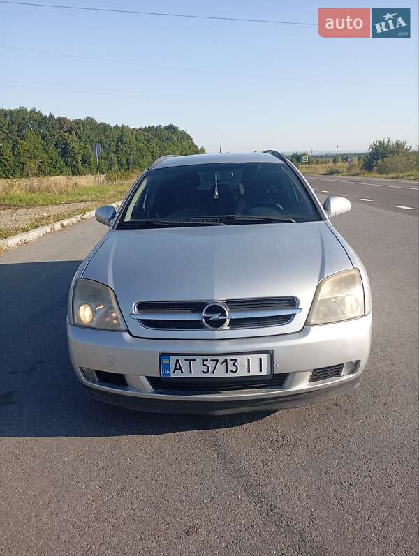 Универсал Opel Vectra 2004 в 