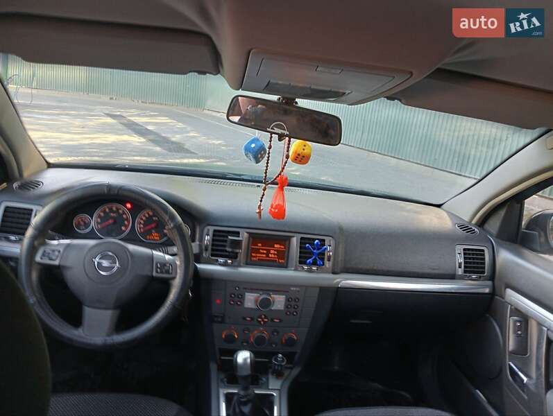 Седан Opel Vectra 2006 в Тернополе