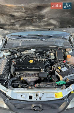 Седан Opel Vectra 1998 в 