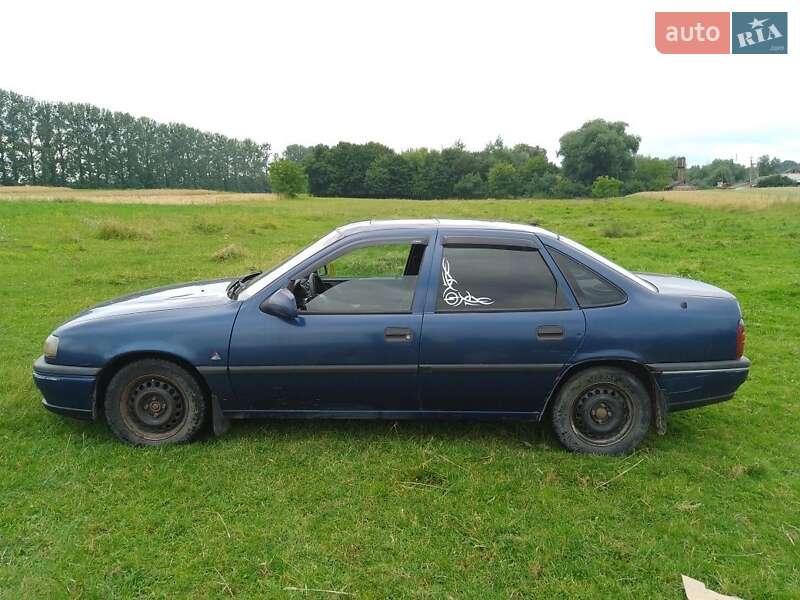 Седан Opel Vectra 1993 в Берестечку