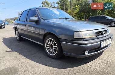 Седан Opel Vectra 1995 в Днепре