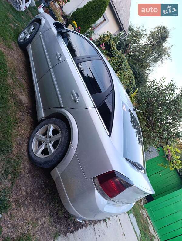 Ліфтбек Opel Vectra 2002 в Чернівцях фото Ліфтбек Opel Vectra 2002 в Чернівцях