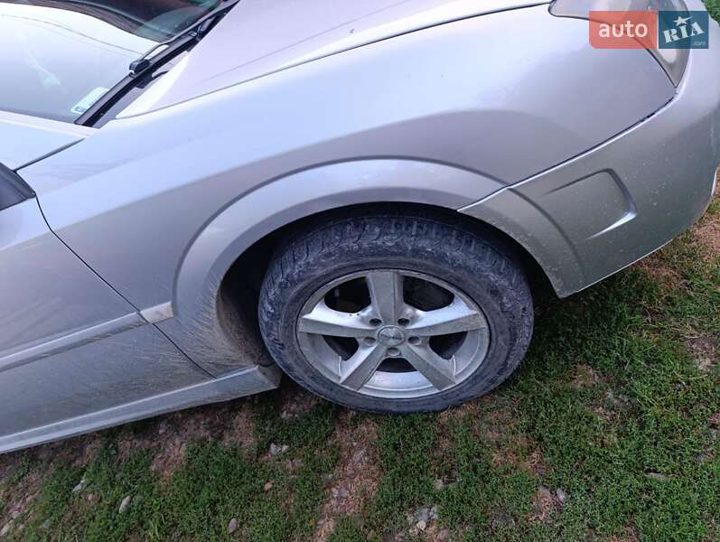 Ліфтбек Opel Vectra 2002 в Чернівцях фото 10 Ліфтбек Opel Vectra 2002 в Чернівцях