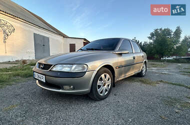 Седан Opel Vectra 1998 в Шишаки