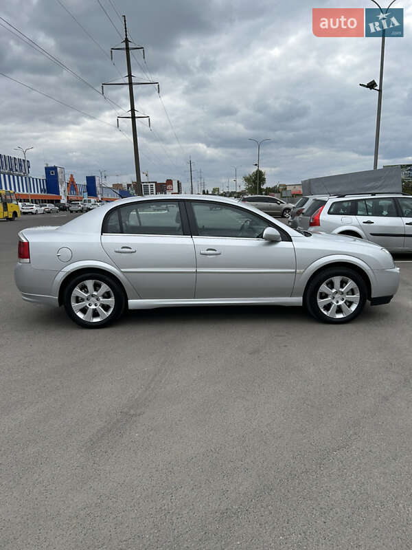 Седан Opel Vectra 2004 в Луцке фото 3 Седан Opel Vectra 2004 в Луцке