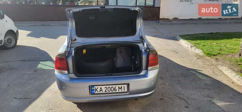 Седан Opel Vectra 2007 в Сумах