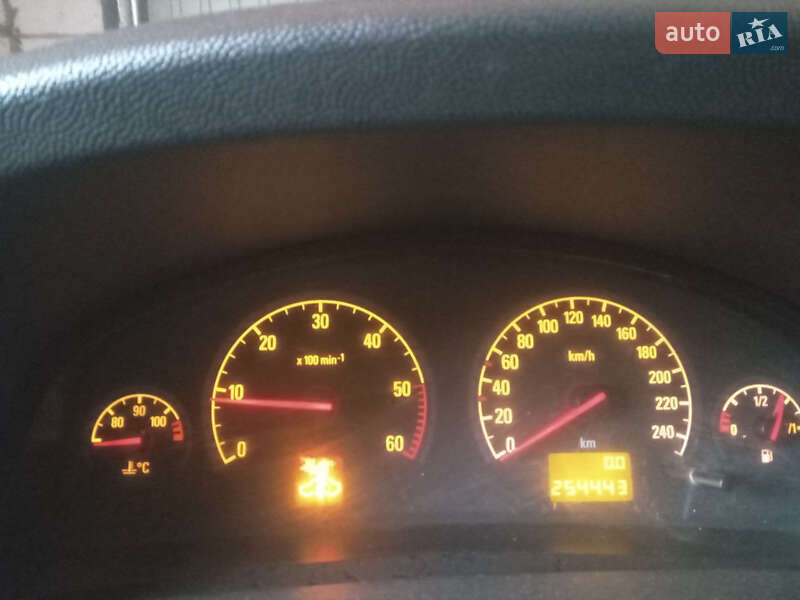 Opel Vectra 2003