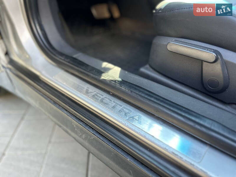 Седан Opel Vectra 2003 в Хмельницком