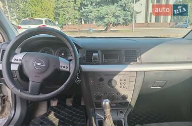 Лифтбек Opel Vectra 2003 в 