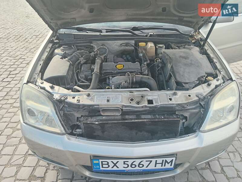 Лифтбек Opel Vectra 2003 в 