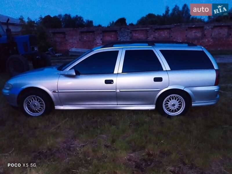 Универсал Opel Vectra 2000 в Вышгороде