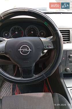 Седан Opel Vectra 2003 в 