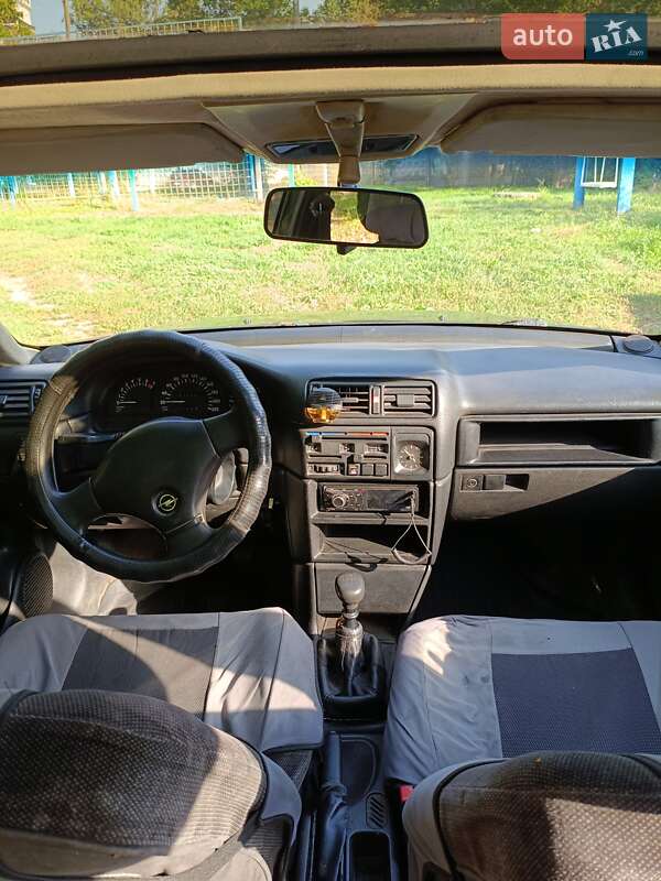 Седан Opel Vectra 1991 в Васильковке