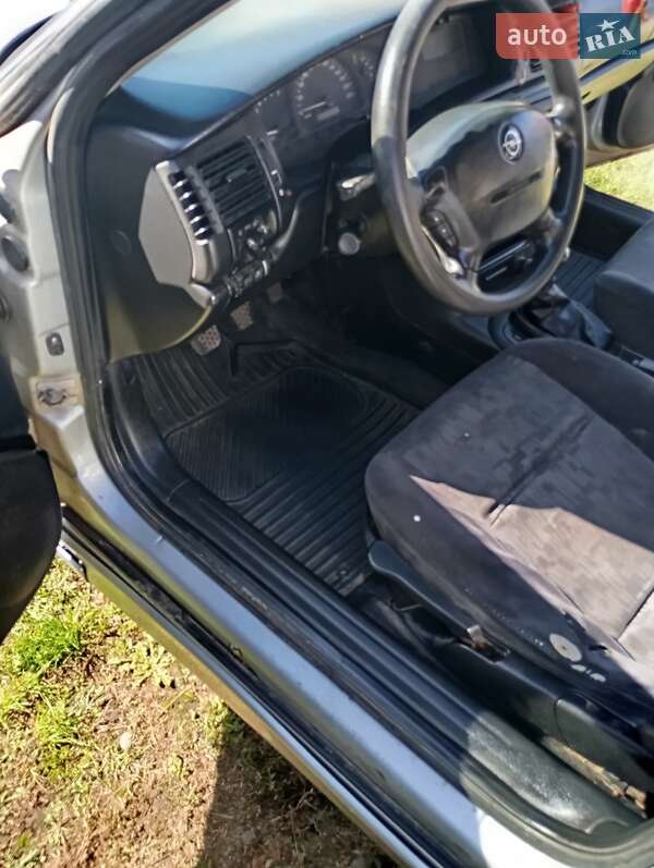 Універсал Opel Vectra 1999 в Ужгороді