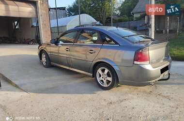 Седан Opel Vectra 2004 в 