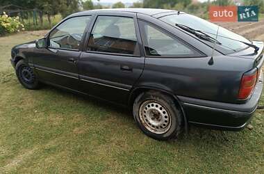 Ліфтбек Opel Vectra 1995 в Золочеві