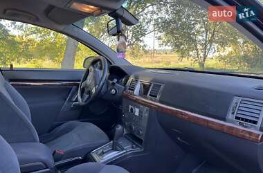 Седан Opel Vectra 2005 в 