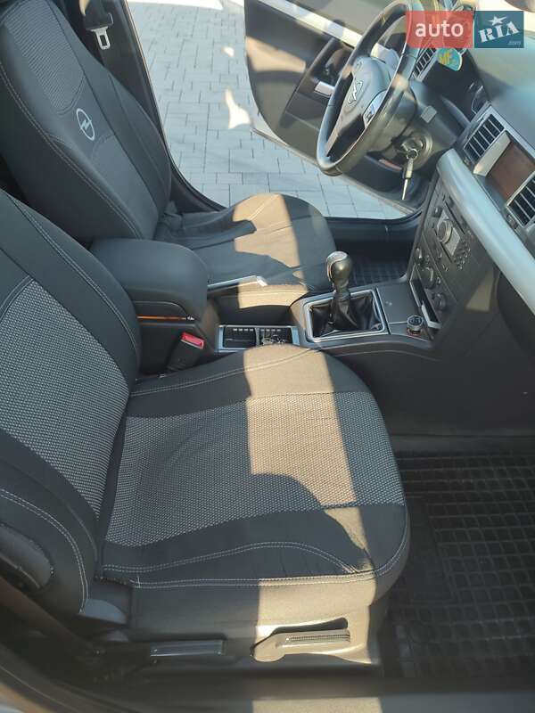 Универсал Opel Vectra 2005 в Брошневе-Осаде фото 20 Универсал Opel Vectra 2005 в Брошневе-Осаде