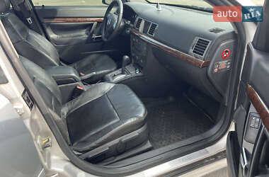 Седан Opel Vectra 2004 в 