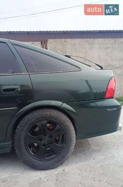 Лифтбек Opel Vectra 1999 в 
