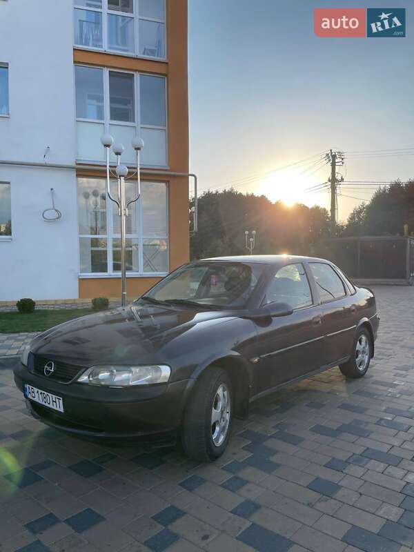 Седан Opel Vectra 1996 в Виннице