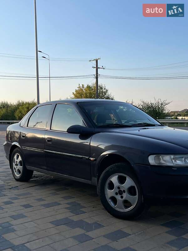 Седан Opel Vectra 1996 в Виннице