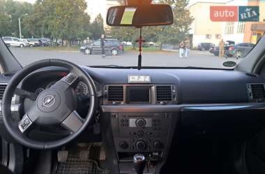 Лифтбек Opel Vectra 2006 в 